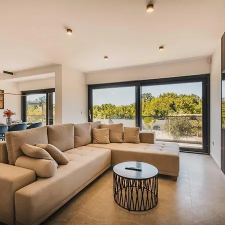 Villa Sandro By Awaytocroatia Porec