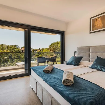 Sandro By Awaytocroatia *