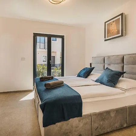 Villa Sandro By Awaytocroatia